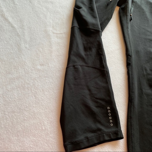 Nike Cropped Leggings - Picture 5 of 9